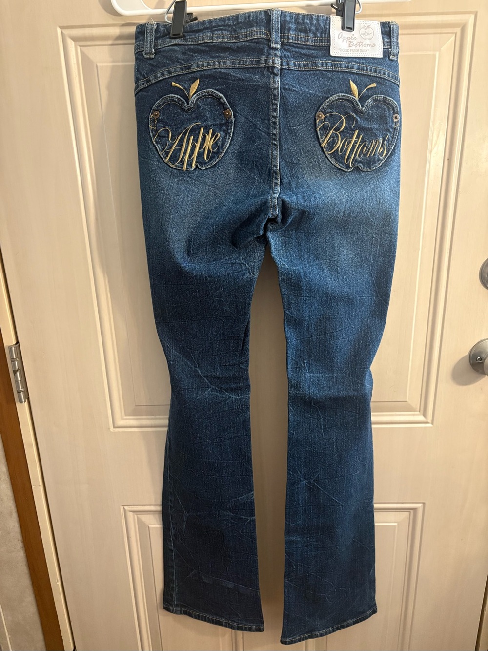 Apple Bottoms Y2K Women’s Denim Jeans 28-Waist Whimsy